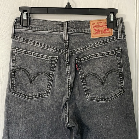 Levi’s NWOT Black Denim Ankle Skinny Jeans Button Fly Closure Size 28 - Picture 6 of 10